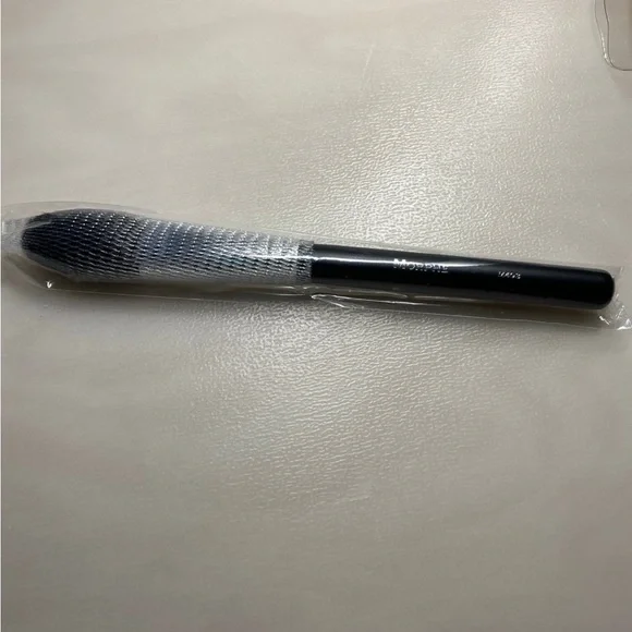 Morphe M403 chisel brush - Picture 1 of 4